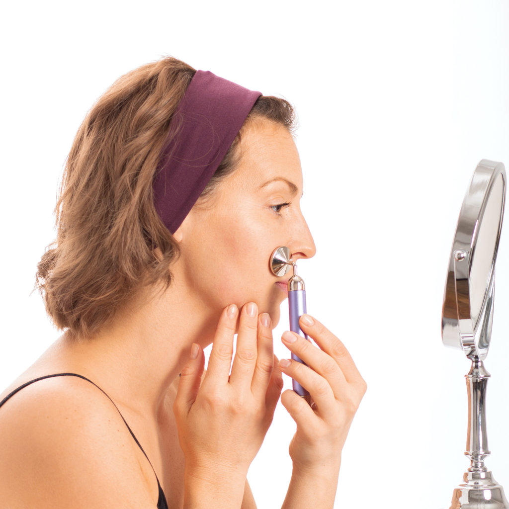 Vibrating Facial Massager Plum Beauty